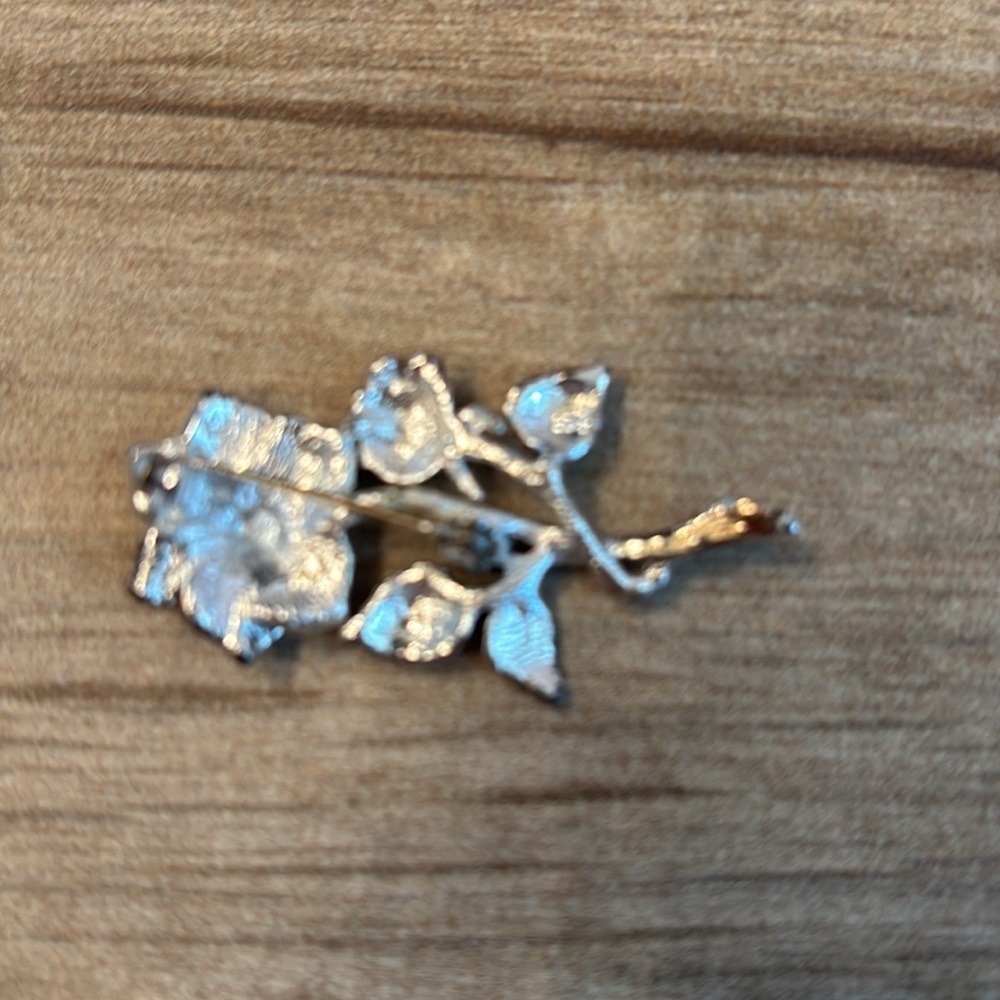 Vintage Pin Brooch Silver Toned Rose.🔴 - Picture 3 of 3